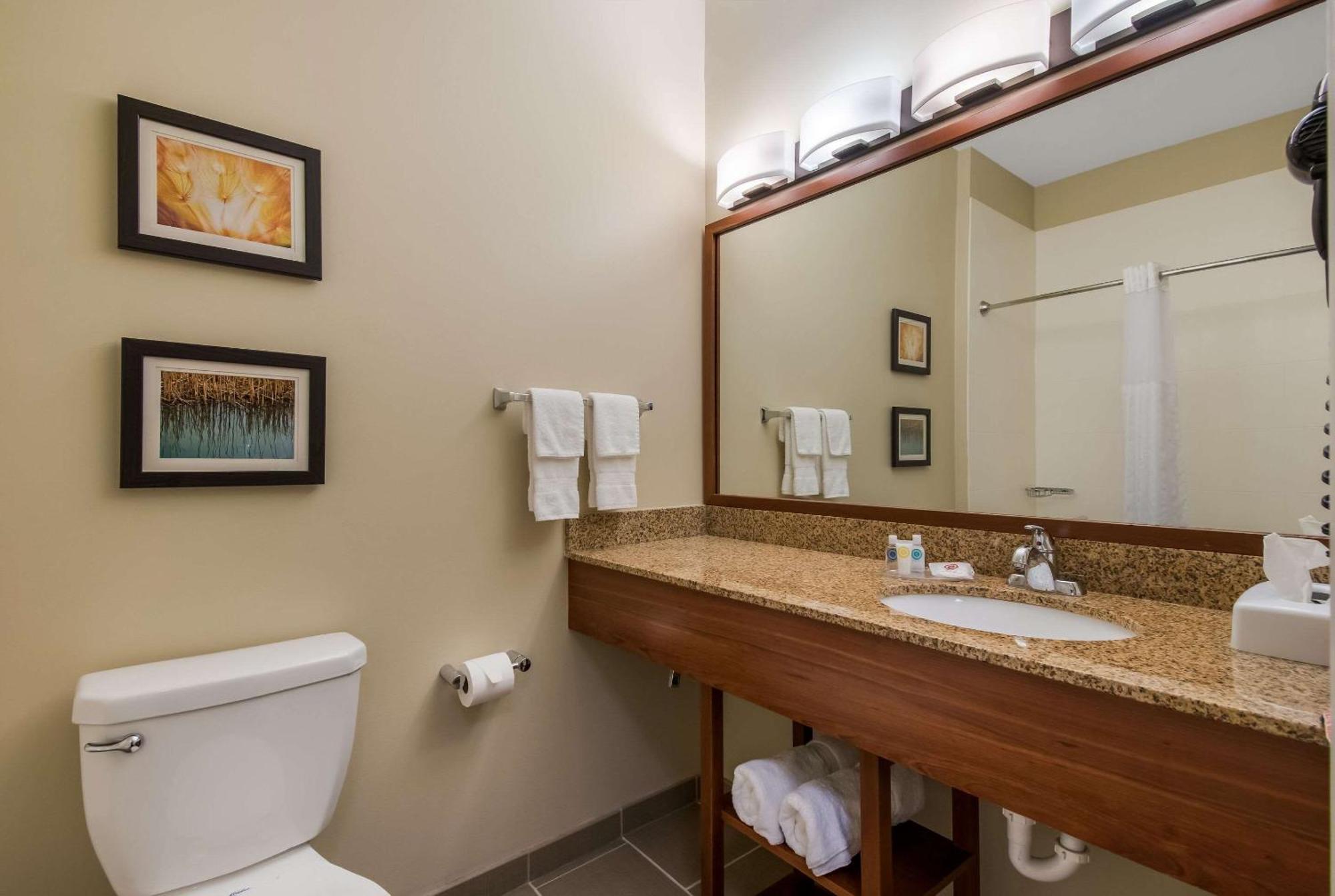 Comfort Inn & Suites Barnesville - Frackville Exteriör bild